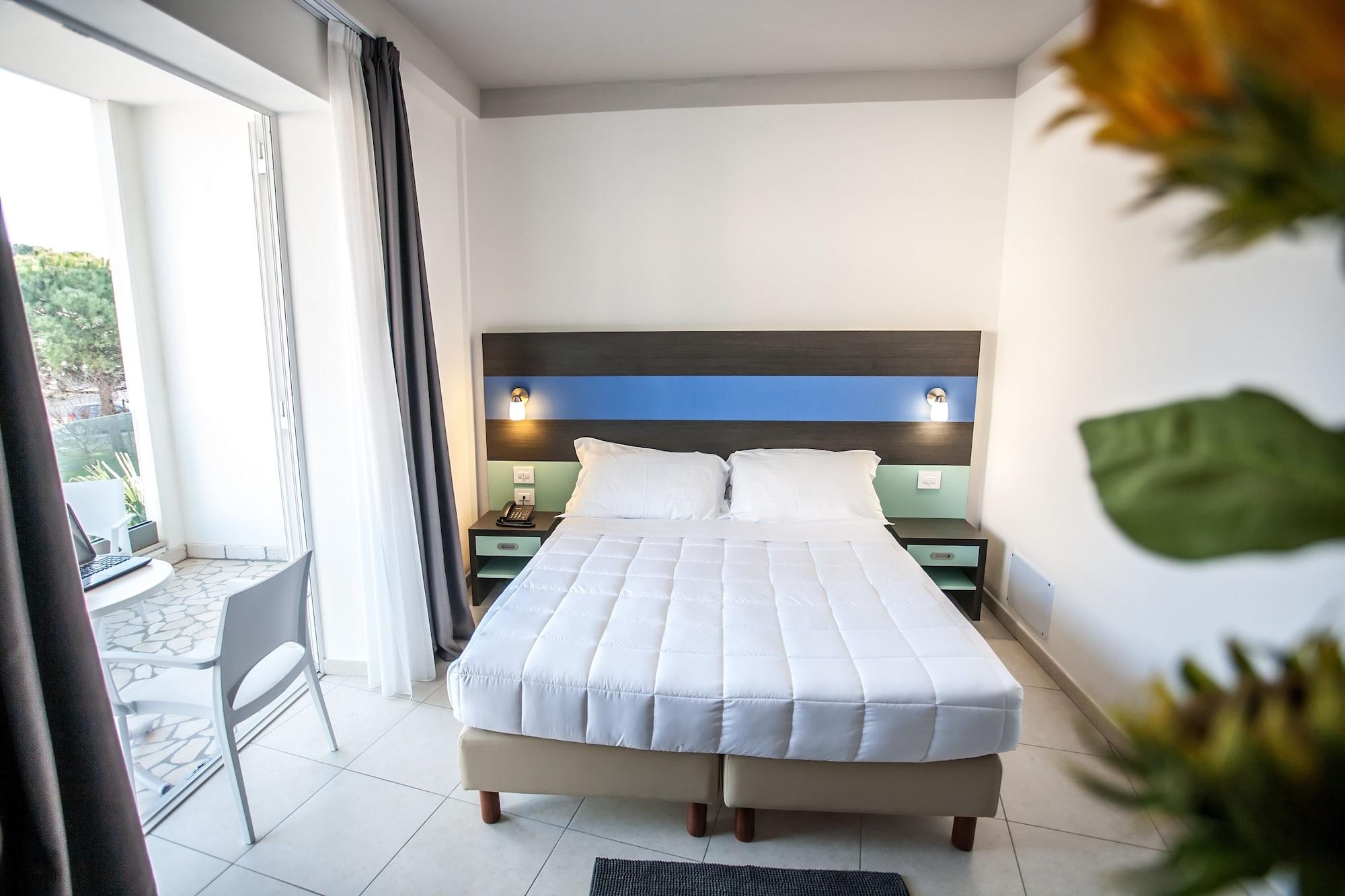 Hotel Oceanomare Punta Marina Kültér fotó
