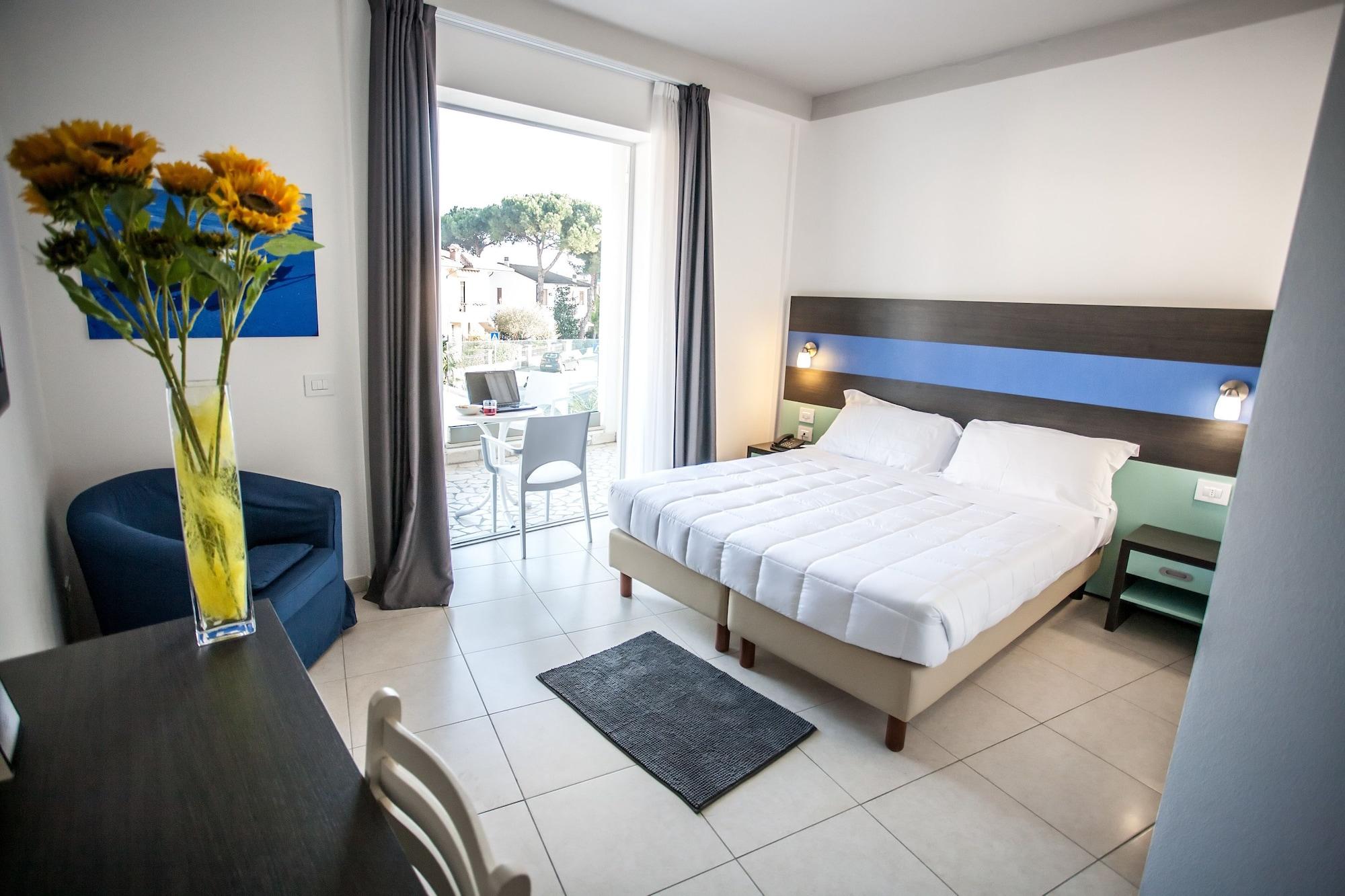 Hotel Oceanomare Punta Marina Kültér fotó
